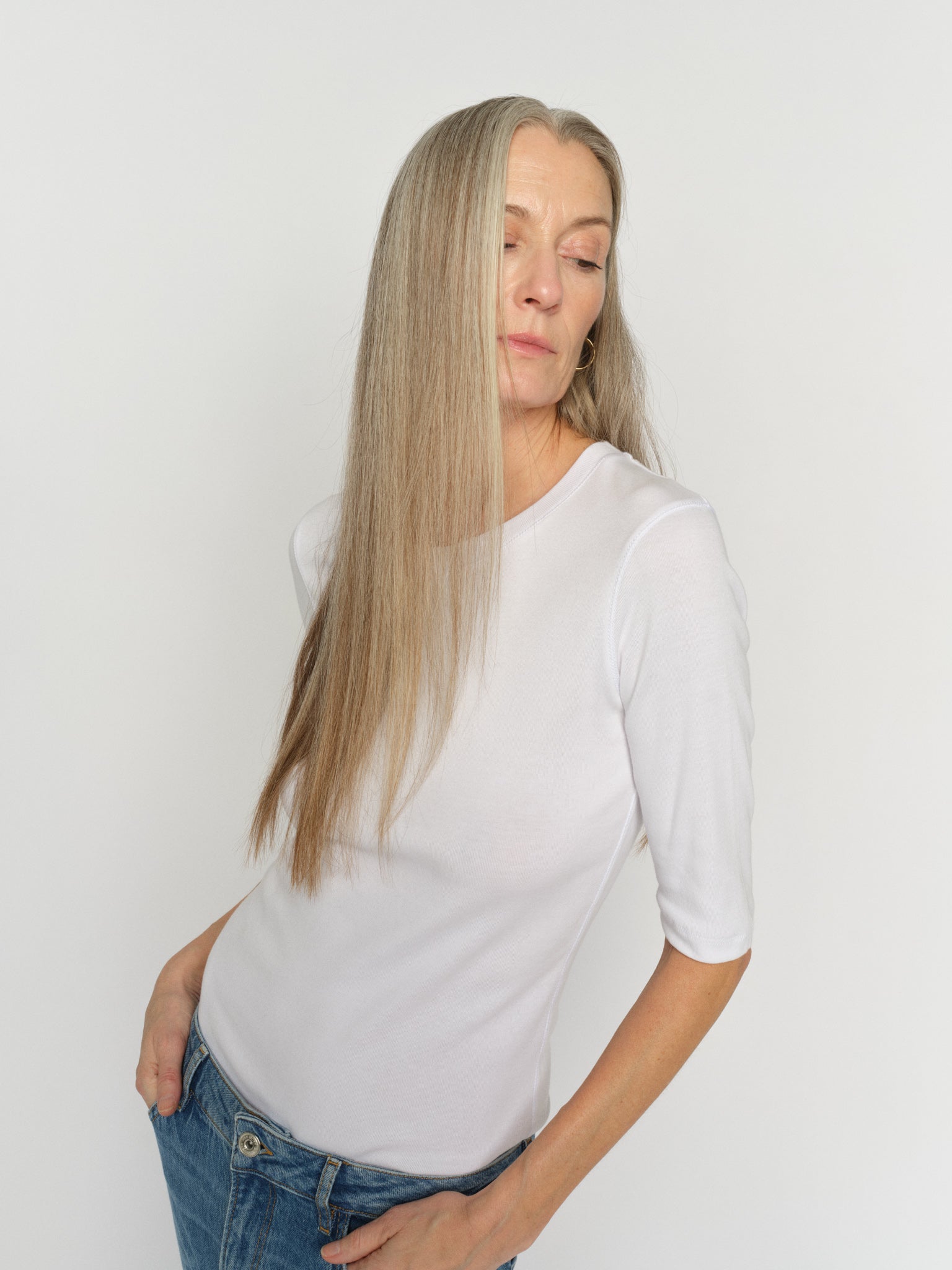 Modelshot / White / Detail